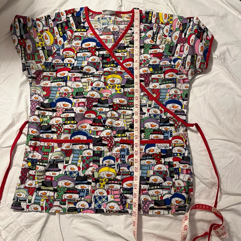 Uniform Advantage Multicolor Snowman Print Scrub Top